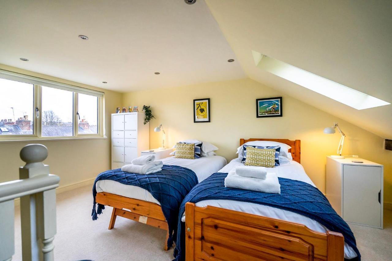 7 St John'S Crescent Villa ยอร์ค ภายนอก รูปภาพ